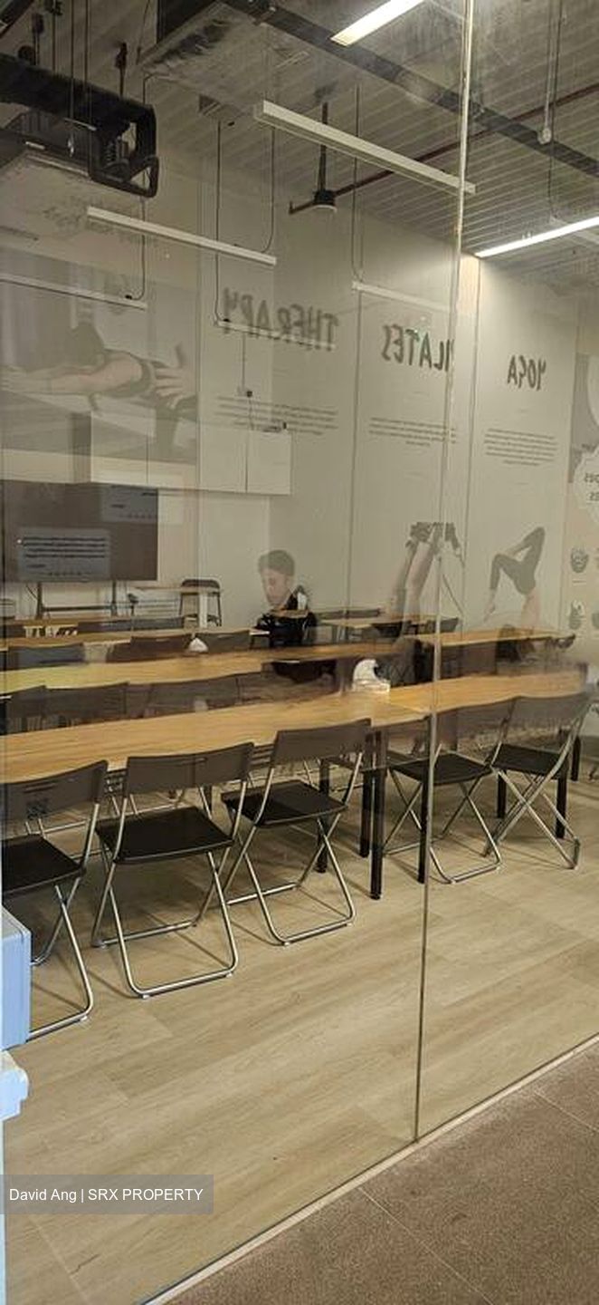 Vision Exchange (D22), Retail #469191631